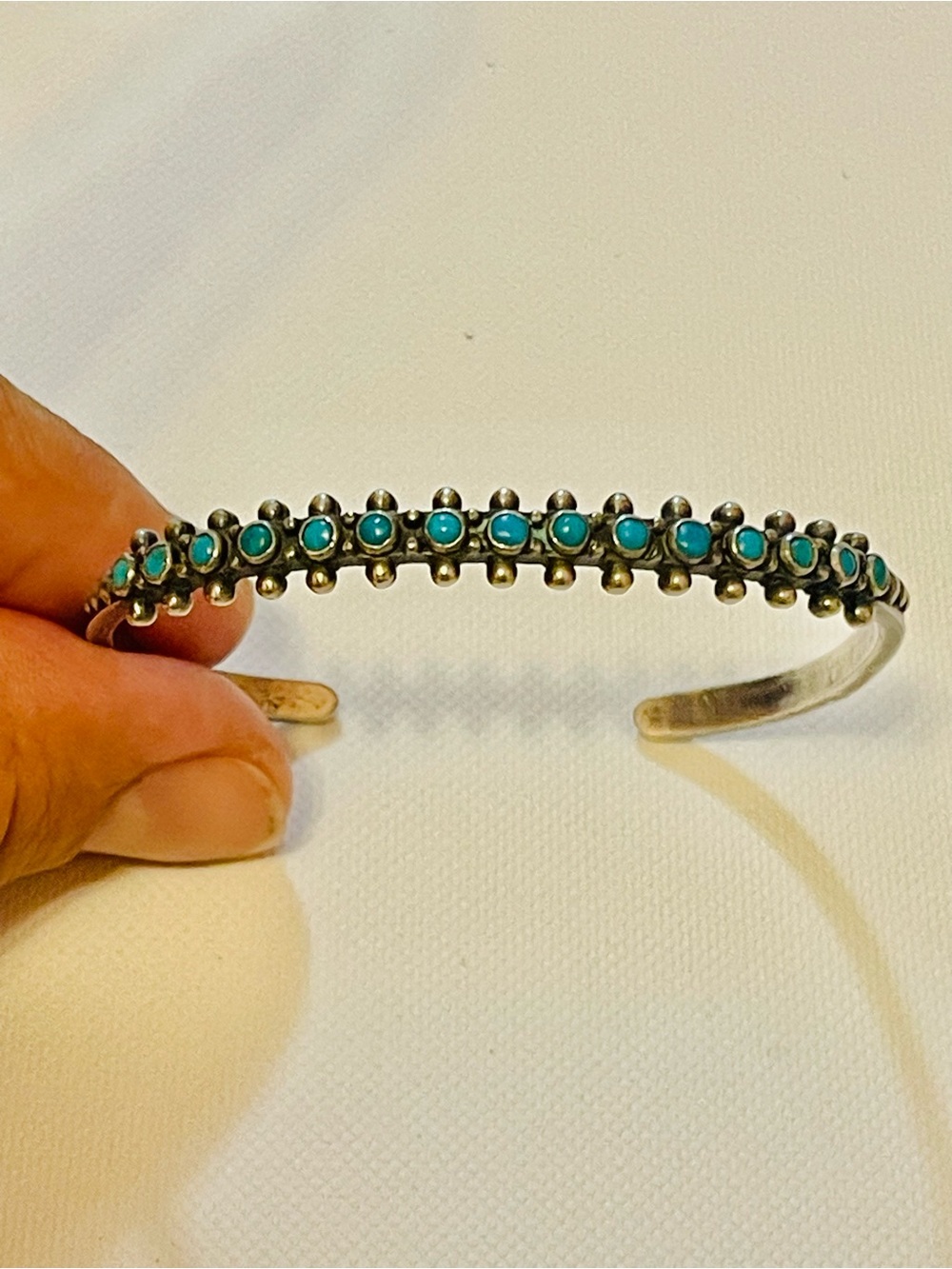 Vtg Sterling Native American Navajo Turquoise Petite Point Cuff Bracelet
6-6.5"